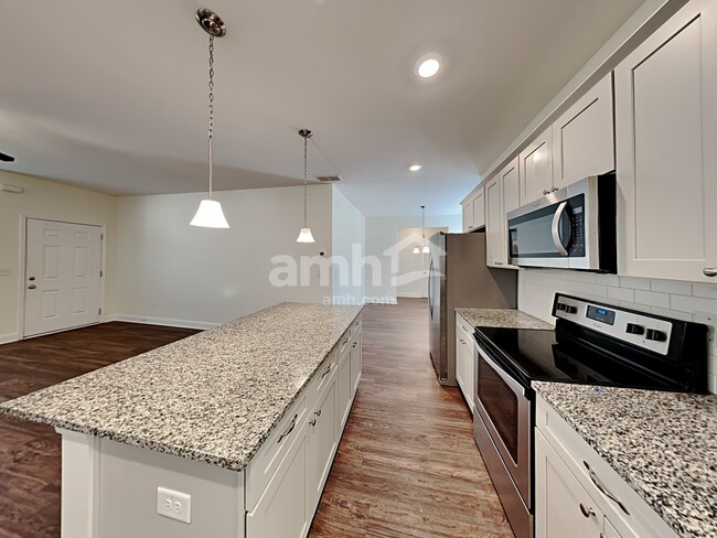 Building Photo - 417 Oscar Way