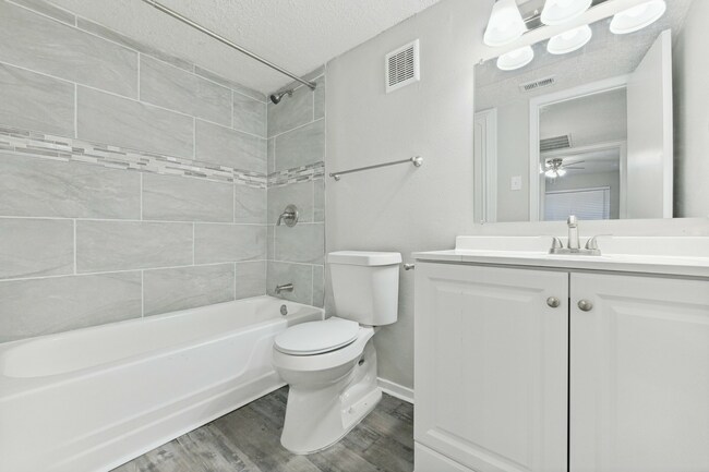 Baño.jpg - Canyon Creek Apartments