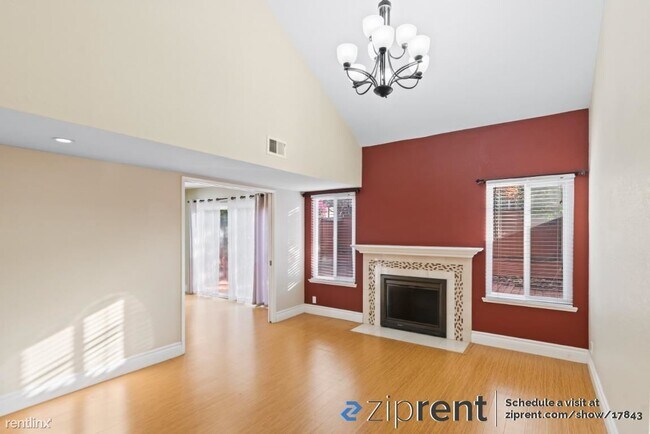 Building Photo - 3 br, 2.5 bath Townhome - 20718 Garden Cre...