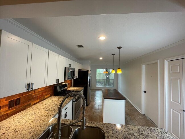 Foto del edificio - 17106 Bayou Bluff Ct