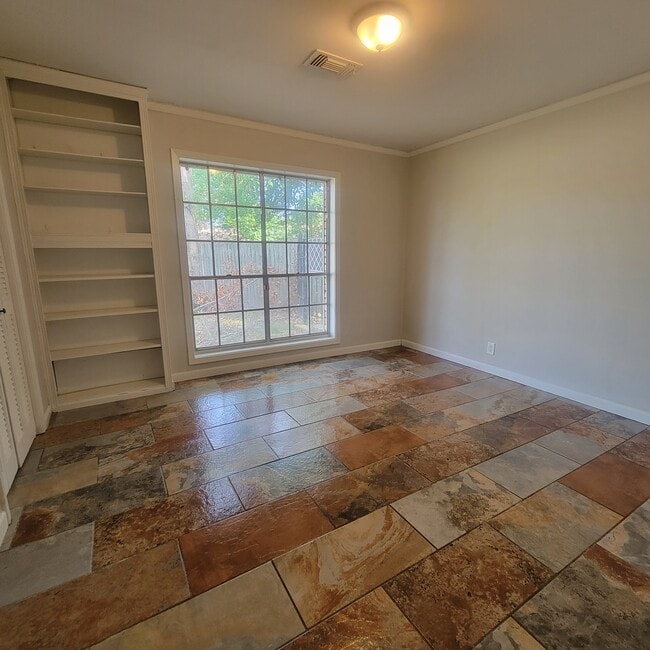 Building Photo - 38 Fair Oaks Cir