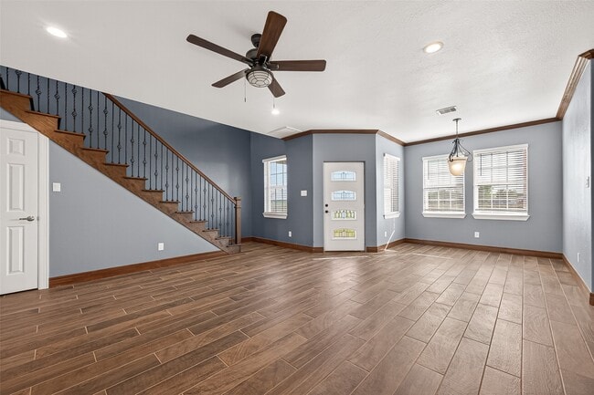 Building Photo - 2410 Engeling Rd