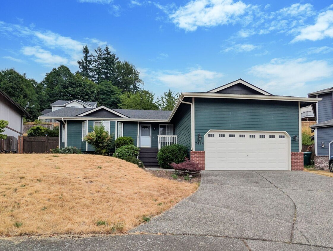 Foto principal - Move in ready 3 bed 2 bath rambler w/ air ...