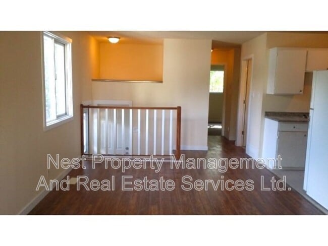 Building Photo - 2647 Oak St
