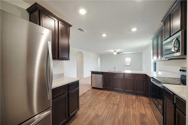 Building Photo - 18501 Quiet Range Dr