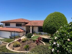 Building Photo - 217 Hawthorne Cir