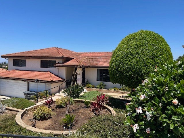 Foto principal - 217 Hawthorne Cir