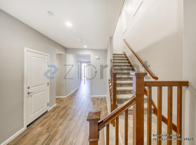 Foto del edificio - 15731 Myrtlewood Ave