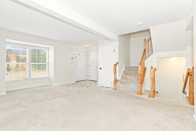 Building Photo - 15 Guilford Pl