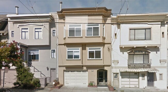 Building Photo - 633 7th Avenue