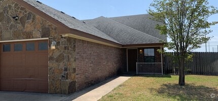 Building Photo - 5100 Heather Ln