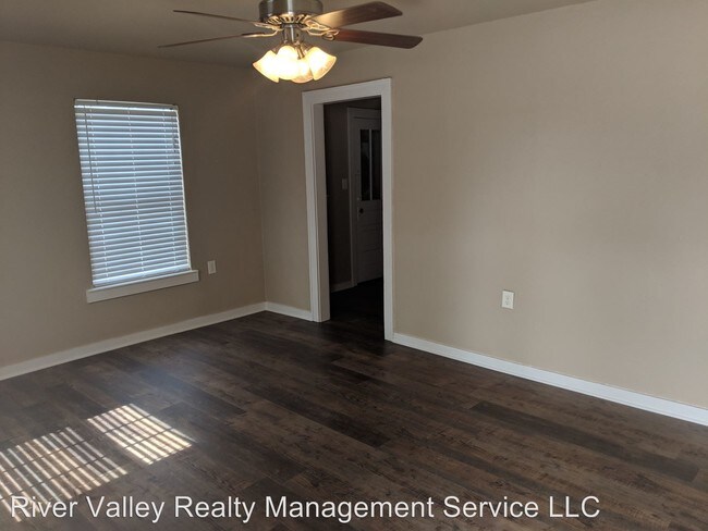 Foto del edificio - 309-311 E 2nd St