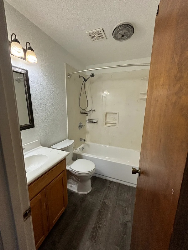 Foto del edificio - 901 Marilyn Dr