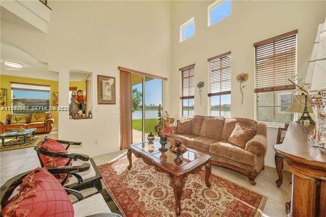 Foto del edificio - 5271 SW 141st Terrace