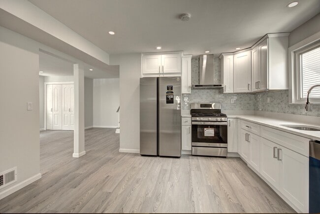 Foto del edificio - 450 Jefferson Ave