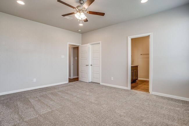 Foto del edificio - Move in Ready