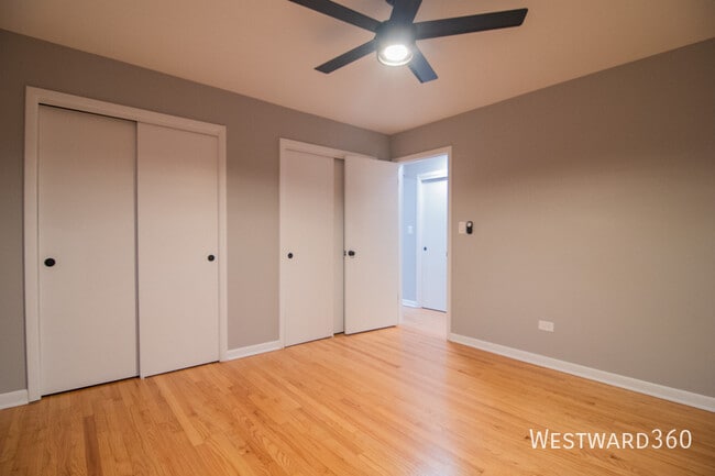 Foto del edificio - 3249 N Keeler-2W