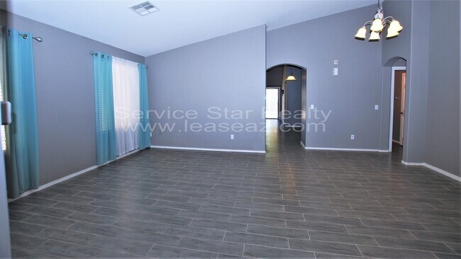 Building Photo - 16867 W Belleview St