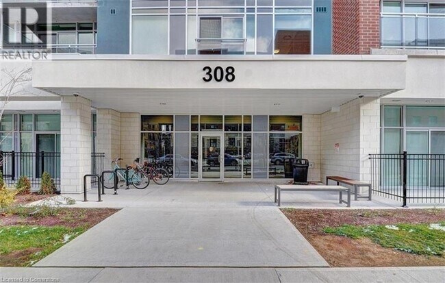 Building Photo - 308 Lester St