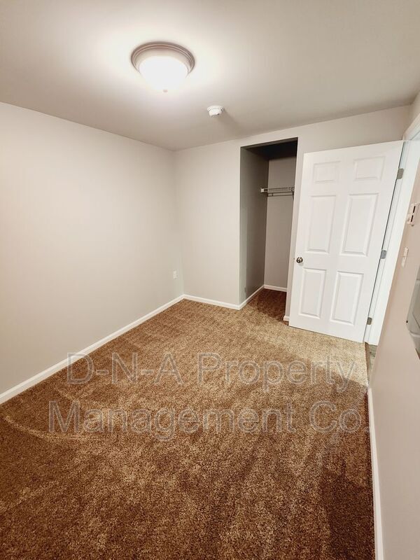 Building Photo - 191 Summit Ave