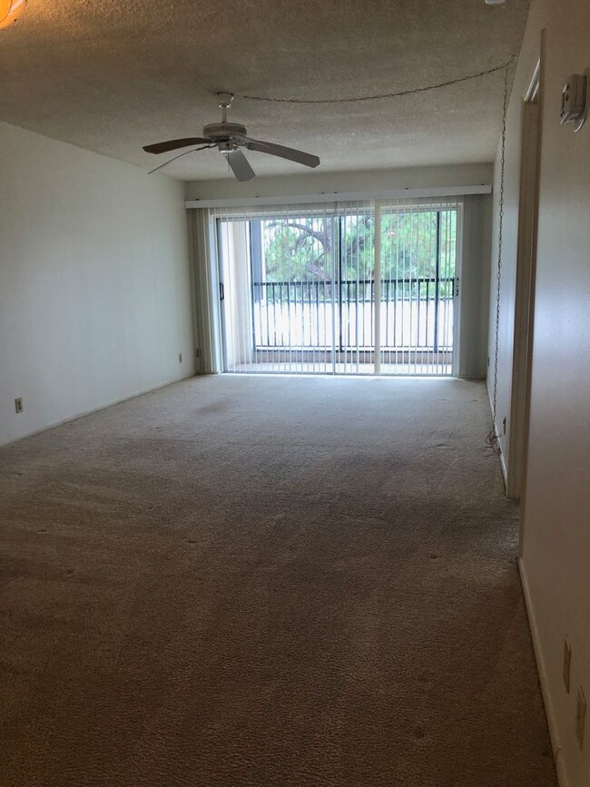 Foto del edificio - Annual Rental! 1BR/1BA 55+ Condo on the Is...