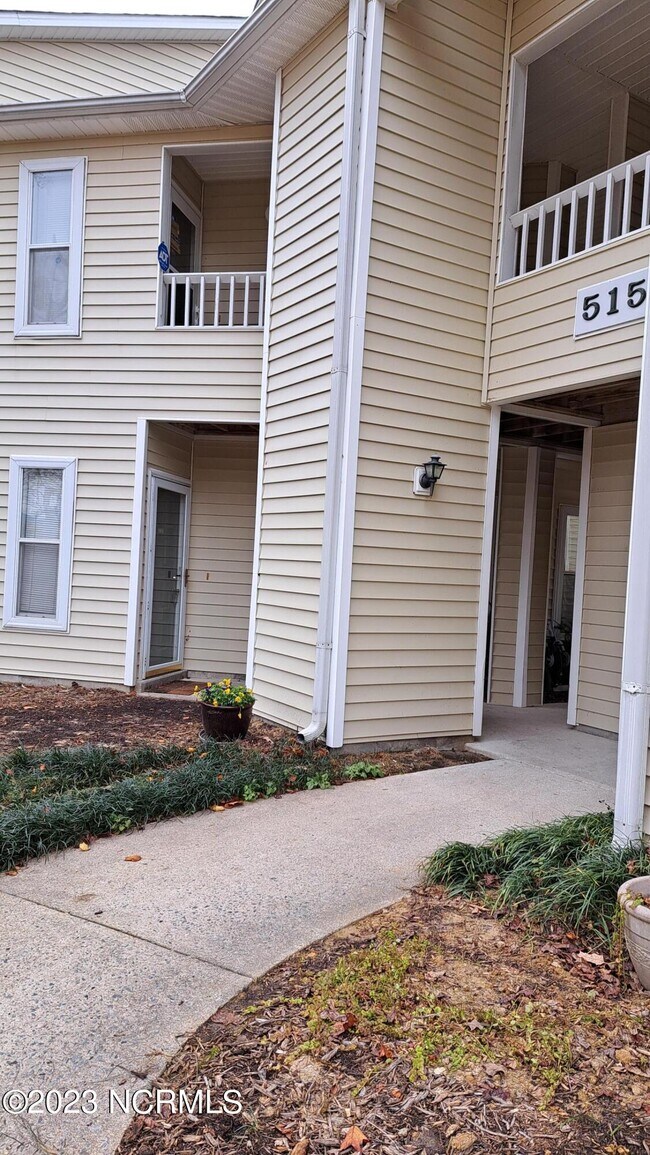 Building Photo - 515 Spring Forest Rd