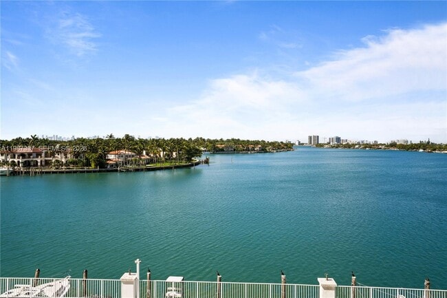 Foto del edificio - 6770 Indian Creek Dr