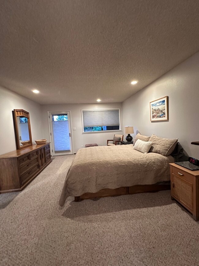 Building Photo - 4439 54th Ave SW