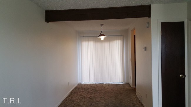Foto del edificio - 2713 W 27th St