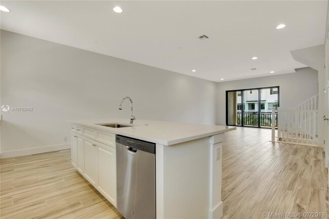 Foto del edificio - 5651 Hood Rd