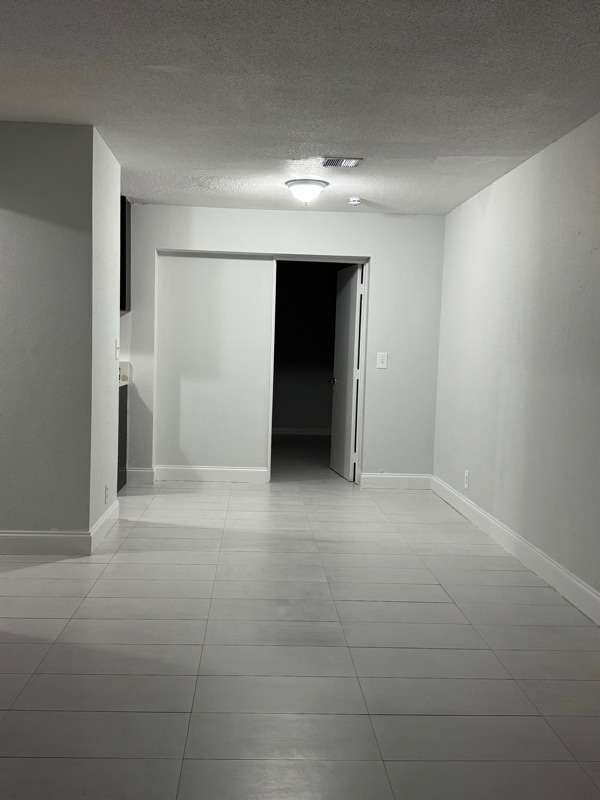 Foto principal - 5802 NW 12th St