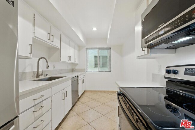 Foto del edificio - 1230 Princeton St