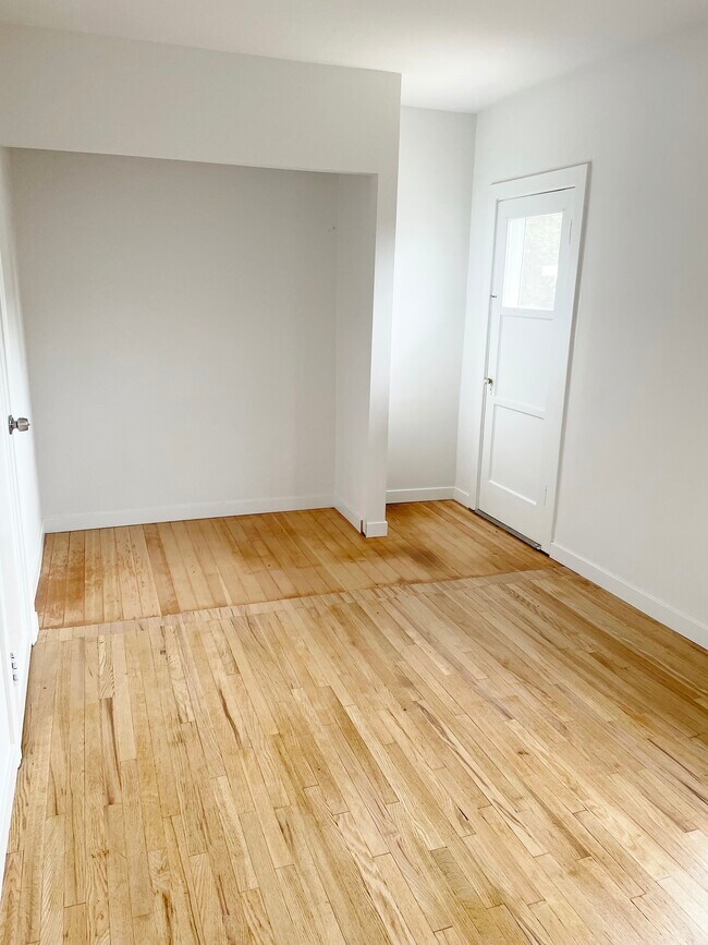 Foto del edificio - 155 S Grand Oaks Ave