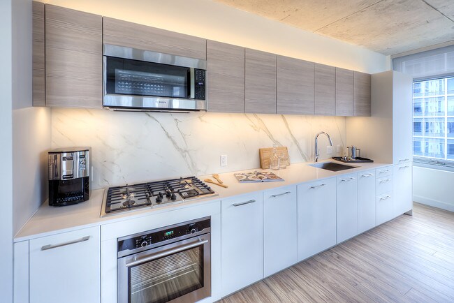 Photo - 150 N Desplaines St Apartment