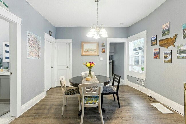 Foto del edificio - 3516 Flora Ave