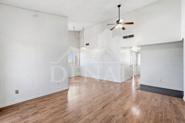 Foto del edificio - 808 S Langley Ave