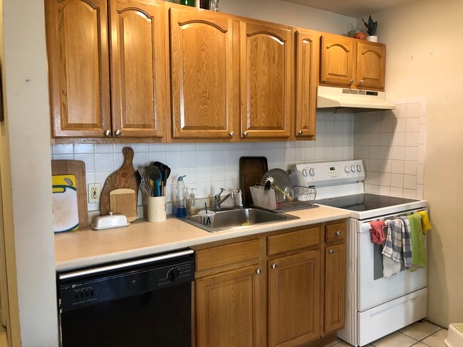 Photo - 104 Hammond St Apartment