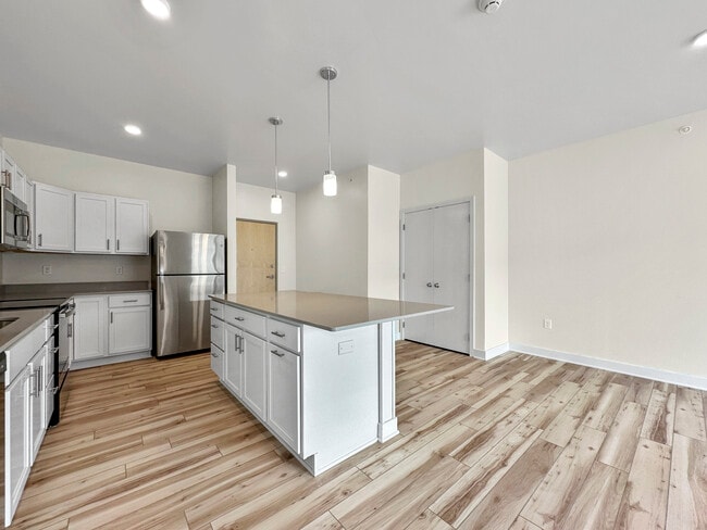 Building Photo - Stratford Pointe