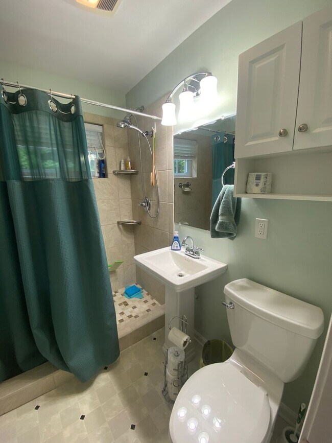 Foto del edificio - 3 Br 2 Ba Brick Ranch
