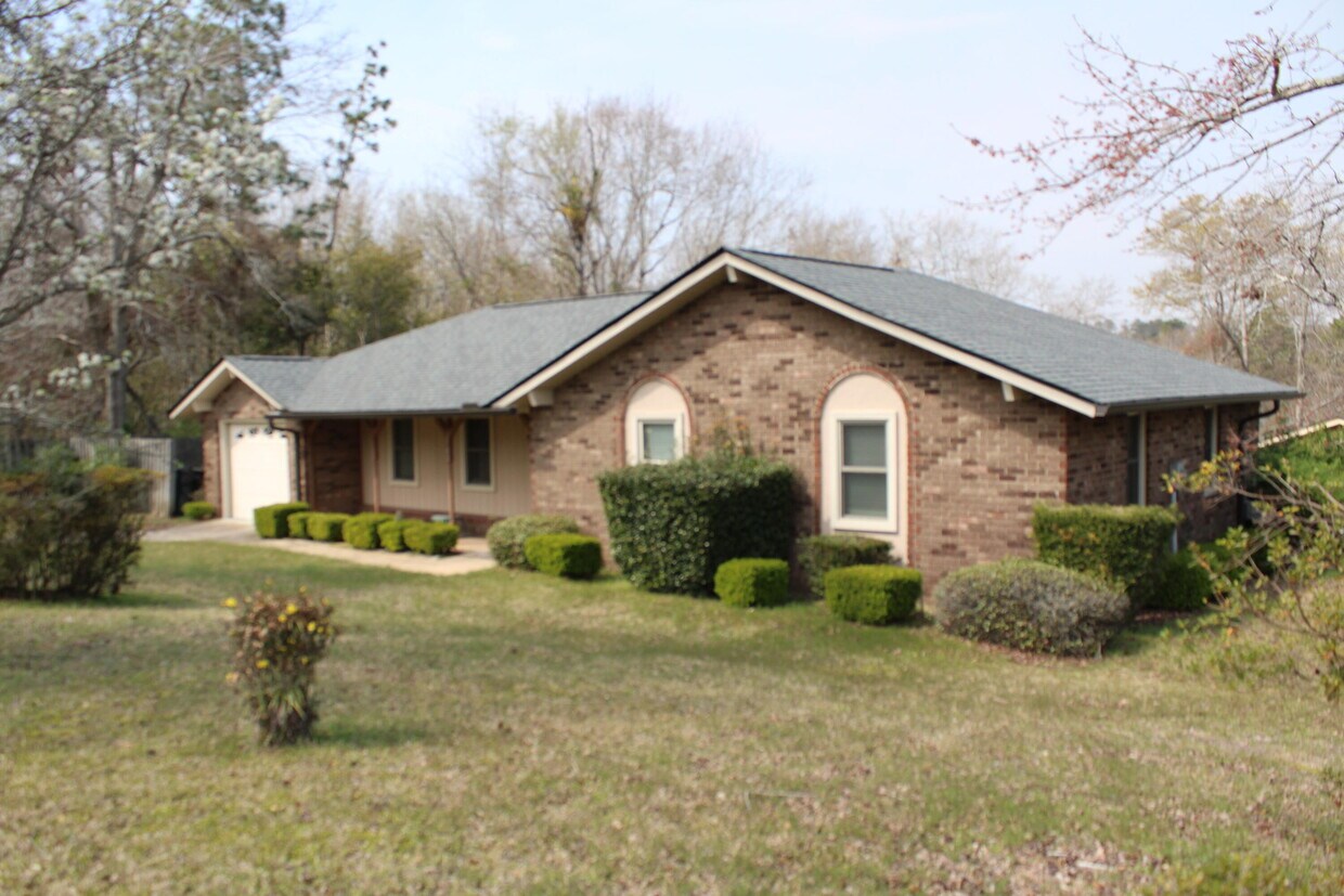 Foto principal - 2701 Partridge Pl