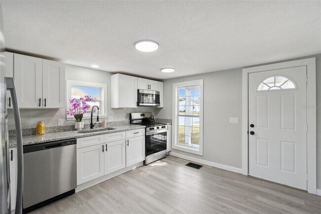 Foto del edificio - 1700 Kentucky Ave