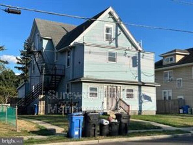 Building Photo - 507 Broadway