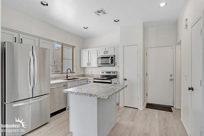 Foto del edificio - Stunning 3Bdm 2.5Ba Home in Prime North Phoenix Location!