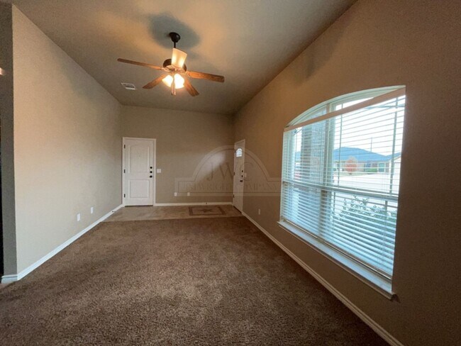 Foto del edificio - 203 Sladecek Dr