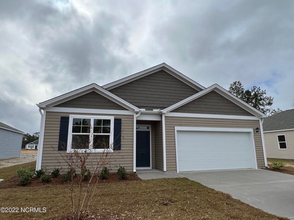 1111 Burled Oak Rdg Lp SE, Bolivia, NC 28422 House for Rent in