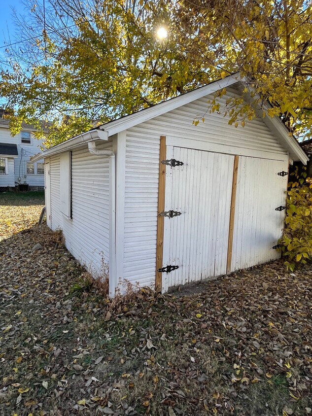 Building Photo - 524 Hanford St