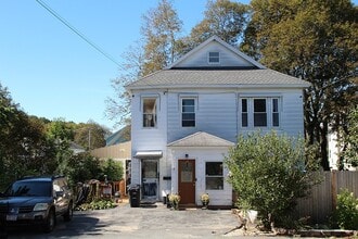 Building Photo - 197 Nichols St