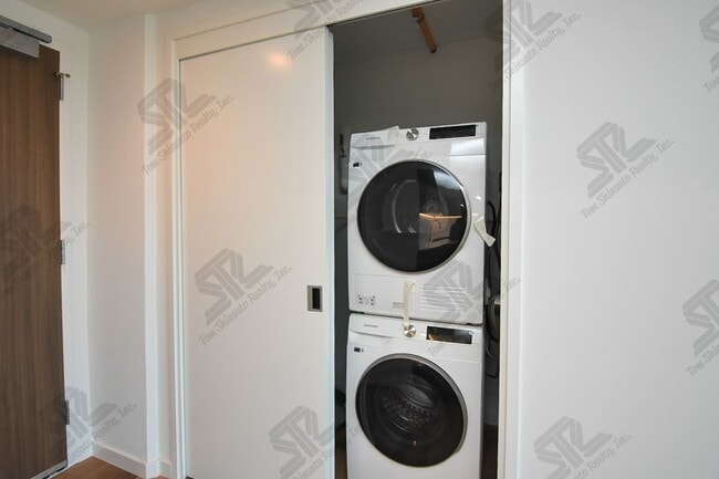 Foto del edificio - Brand New 1 Bedroom | 1 Bathroom The Park on Keeamoku