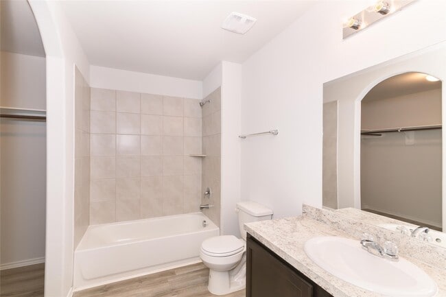 Foto del edificio - 8618 Doris Oaks Cir