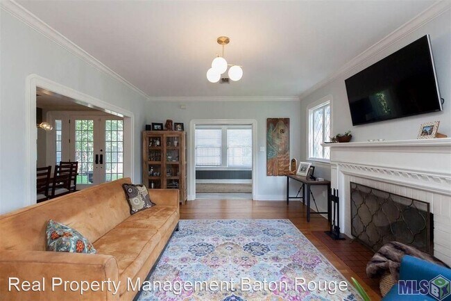 Building Photo - 3 br, 2.5 bath House - 4036 Palm St.